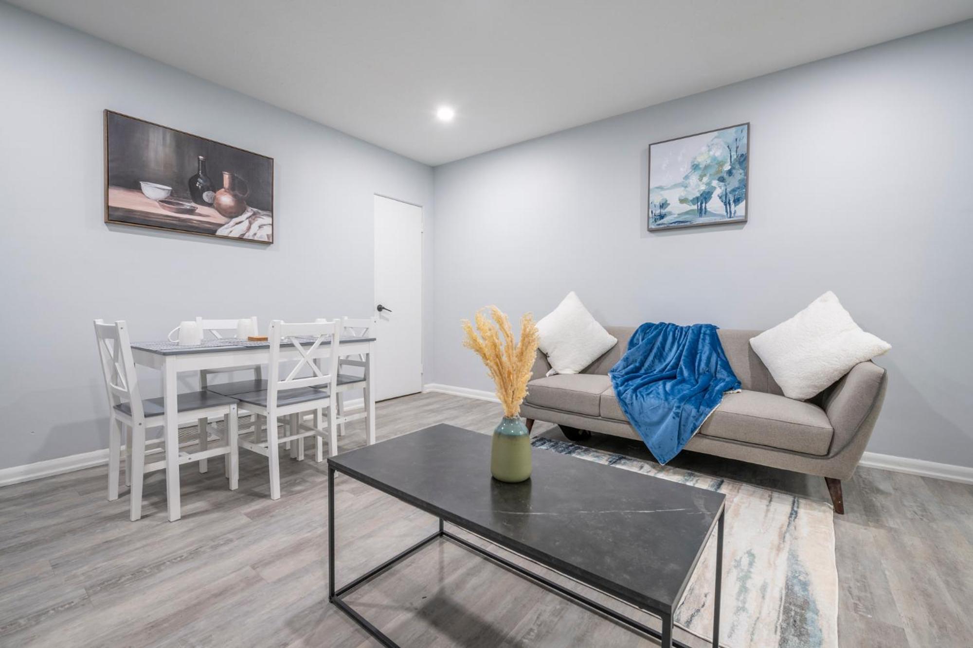 Centre Street Upper 2Bedsuite 4408 YYC Exterior foto